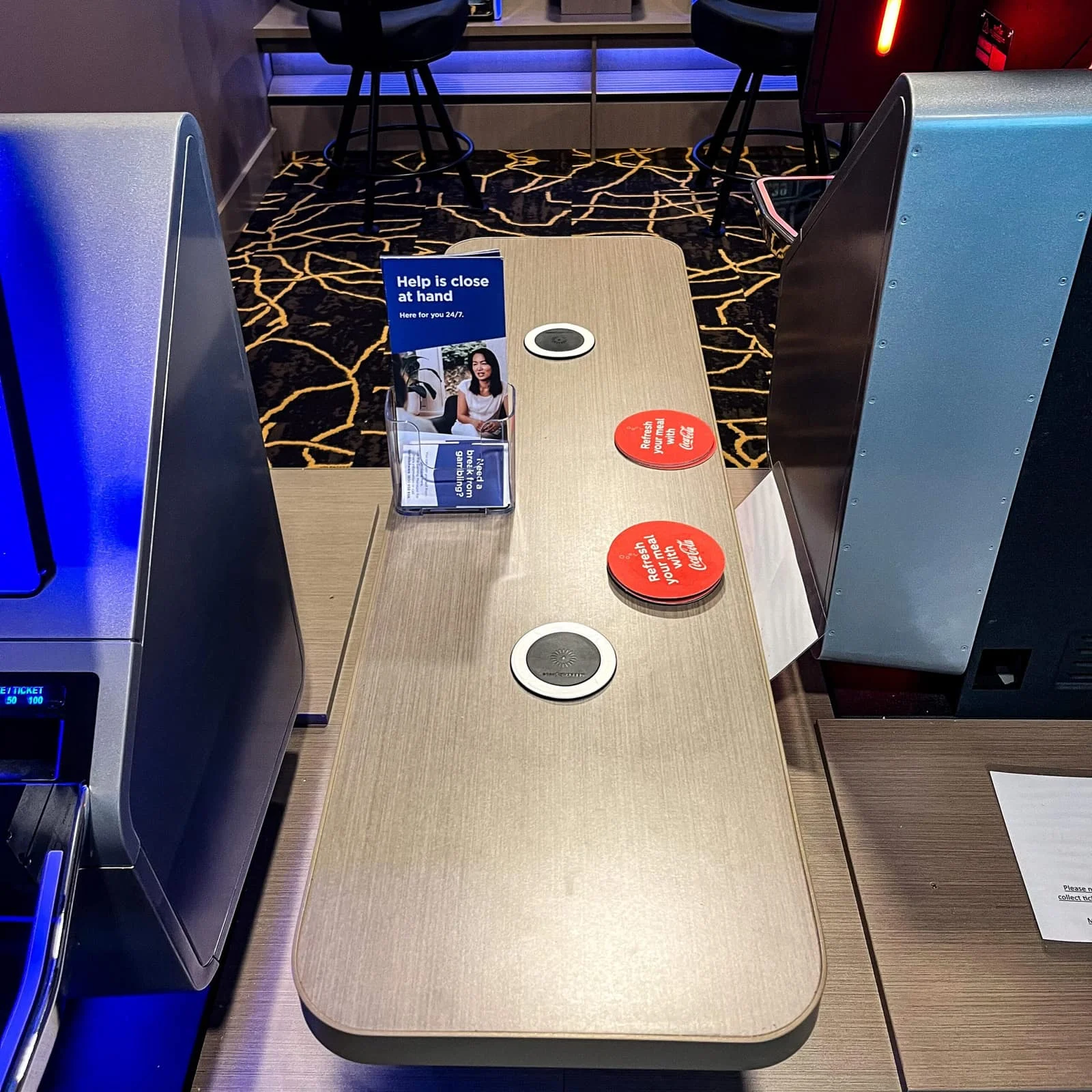 Wireless charging at Sedgers Reef Hotel, photo 1 of 3